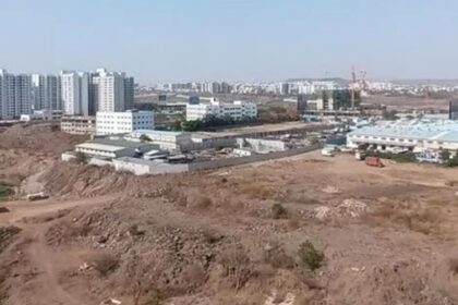 Mumbai Railway Land Auction, Mahalaxmi Railway Land, Mumbai Real Estate News, Railway Land Lease 99 Years, Mumbai Breaking News, Lodha Group News, Sobha Realty News, Indian Railways Land Monetization, Mumbai Infrastructure News, Railway Property Auction