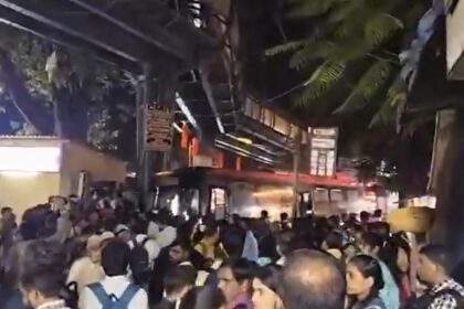 भांडुप रेलवे स्टेशन हादसा, Bhandup Bus Accident, BEST बस दुर्घटना, Mumbai Road Accident News, भांडुप स्टेशन रोड एक्सीडेंट, मुंबई बस हादसा, Bhandup West Accident, मुंबई ताजा खबर, Mumbai Breaking News, BEST Bus Reverse Accident